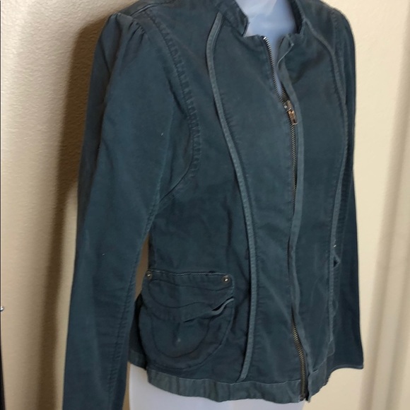 Blue cute ruffled womens coat. - Picture 2 of 8